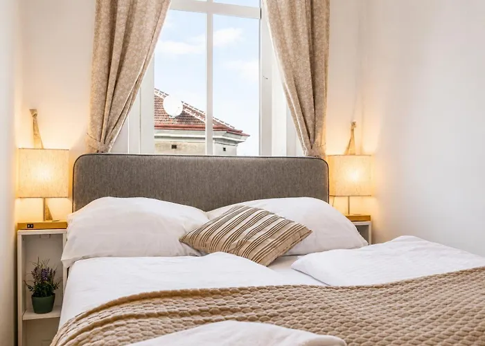 Cozy One Bedroom With Living Close To Wiener Stadthalle * Viena